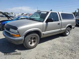 ✅ 2000 Chevrolet S-10 • VIN: 1GCCS1448Y8165219 • Lot: 66048495. Listed on Copart with 166,357 mi. Free auction sales archive from the USA and detailed vehicle history report at DreamBid. Image 1.