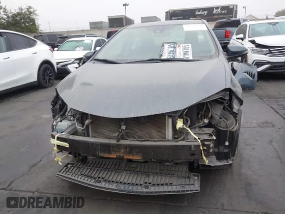 ✅ 2019 Toyota Corolla LE • VIN: 2T1BURHEXKC154726 • Lot: 43631625. Wystawiony na IAAI z przebiegiem 80 509 mil. Bezpłatny archiwum sprzedaży aukcyjnych z USA i szczegółowy raport historii pojazdu na DreamBid. Zdjęcie 13.