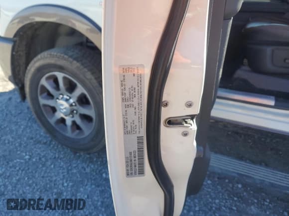 ✅ 2022 Ram 2500 Longhorn • VIN: 3C6UR5GL6NG131450 • Lot: 46022085. Wystawiony na Copart z przebiegiem 63 301 mil. Bezpłatny archiwum sprzedaży aukcyjnych z USA i szczegółowy raport historii pojazdu na DreamBid. Zdjęcie 12.