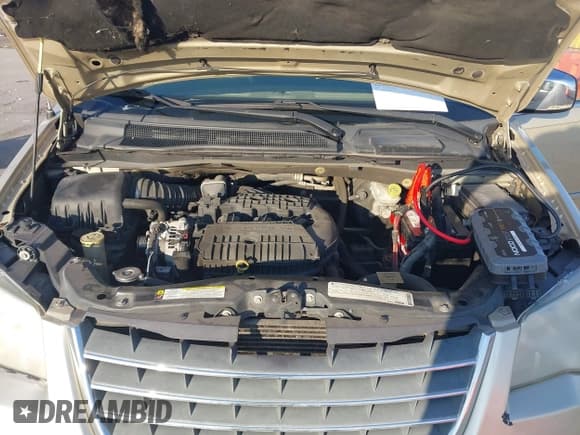 ✅ 2010 Chrysler Town & Country Limited • VIN: 2A4RR7DX6AR321958 • Lot: 43419767. Wystawiony na IAAI z przebiegiem 262 613 mil. Bezpłatny archiwum sprzedaży aukcyjnych z USA i szczegółowy raport historii pojazdu na DreamBid. Zdjęcie 10.