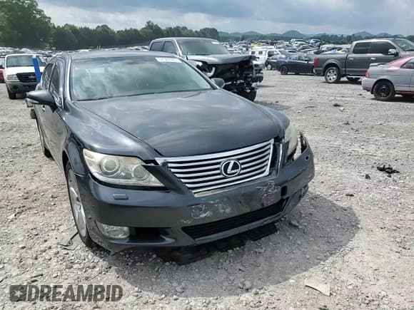 ✅ 2010 Lexus LS 460 • VIN: JTHBL5EF4A5100955 • Lot: 57587705. Listed on Copart with 174,174 mi. Free auction sales archive from the USA and detailed vehicle history report at DreamBid. Image 13.
