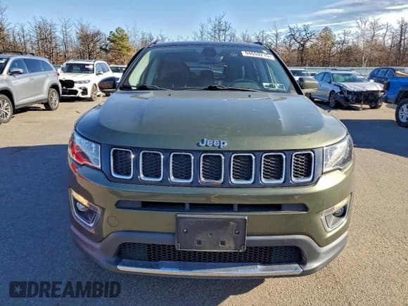 ✅ 2019 Jeep Compass Limited • VIN: 3C4NJDCB2KT683803 • Lot: 94659215. Wystawiony na Copart z przebiegiem 25 832 mil. Bezpłatny archiwum sprzedaży aukcyjnych z USA i szczegółowy raport historii pojazdu na DreamBid. Zdjęcie 5.