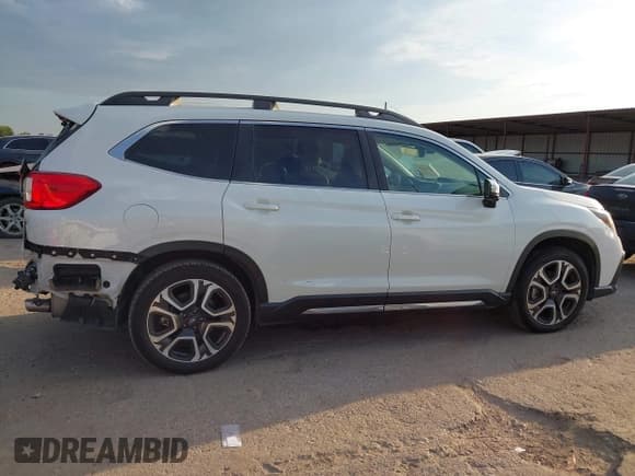 ✅ 2023 Subaru Ascent Limited • VIN: 4S4WMARD5P3441833 • Lot: 43363965. Listed on IAAI with 48,299 mi. Free auction sales archive from the USA and detailed vehicle history report at DreamBid. Image 12.