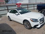 ✅ 2018 Mercedes-Benz C 300 • VIN: WDDWF4KB3JR333908 • Lot: 43166279. Wystawiony na IAAI z przebiegiem 109 453 mil. Bezpłatny archiwum sprzedaży aukcyjnych z USA i szczegółowy raport historii pojazdu na DreamBid. Zdjęcie 12.