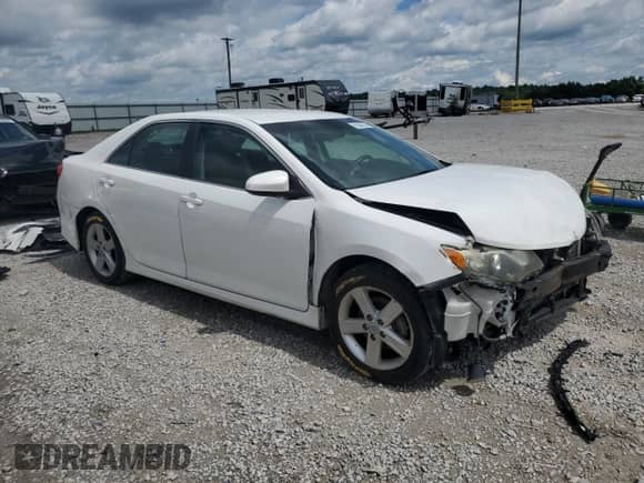 2014 Toyota Camry L with VIN 4T1BF1FK0EU385397, listed as a Copart auction lot 62869235 with 168,702 mi miles and Salvage title. Bid and sale history available at DreamBid. Image 4.