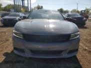✅ 2019 Dodge Charger SXT • VIN: 2C3CDXBG0KH699301 • Lot: 86718425. Wystawiony na Copart z przebiegiem 104 644 mil. Bezpłatny archiwum sprzedaży aukcyjnych z USA i szczegółowy raport historii pojazdu na DreamBid. Zdjęcie 5.