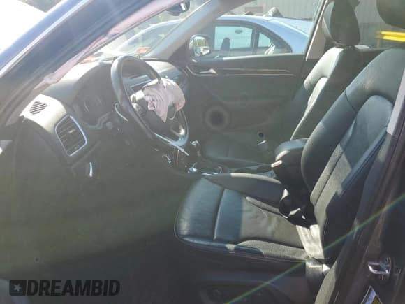 ✅ 2015 Audi Q3 Premium Plus • VIN: WA1EFCFS7FR007895 • Лот: 81276765. Опубликован ранее на Copart с пробегом 130 535 миль. Бесплатный доступ к архиву аукционных продаж из США и подробный отчёт об истории автомобиля на DreamBid. Изображение 7.