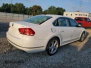 ✅ 2014 Volkswagen Passat SEL Premium • VIN: 1VWCT7A30EC006308 • Lot: 68648595. Wystawiony na Copart z przebiegiem 100 077 mil. Bezpłatny archiwum sprzedaży aukcyjnych z USA i szczegółowy raport historii pojazdu na DreamBid. Zdjęcie 3.