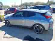 2020 Hyundai Veloster Turbo R-Spec z VIN KMHTH6AB5LU029382, wystawiony jako IAAI lot #41751666 z przebiegiem 71 179 mil mil oraz . Historia ofert i sprzedaży dostępna na DreamBid. Obrazek 14.