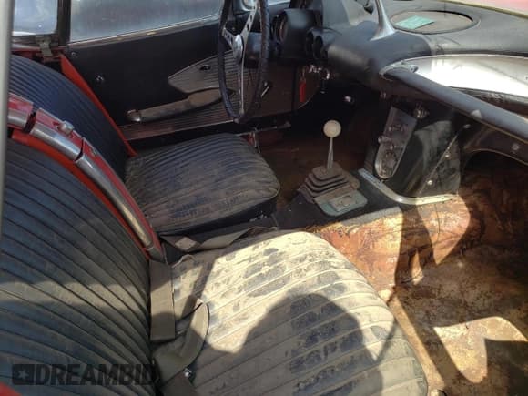 ✅ 1961 Chevrolet Corvette • VIN: 10867S100838 • Lot: 32515812. Listed on Copart with 72,818 mi. Free auction sales archive from the USA and detailed vehicle history report at DreamBid. Image 6.