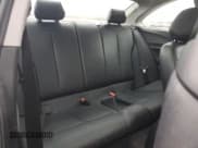 ✅ 2015 BMW 2 Series 228i xDrive • VIN: WBA1G9C52FVX96545 • Lot: 49312175. Wystawiony na Copart z przebiegiem 61 695 mil. Bezpłatny archiwum sprzedaży aukcyjnych z USA i szczegółowy raport historii pojazdu na DreamBid. Zdjęcie 10.