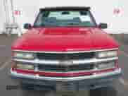 1995 Chevrolet Silverado 1500 z VIN 1GCEK19KXSE149077, wystawiony jako IAAI lot #43593632 z przebiegiem 193 001 mil mil oraz . Historia ofert i sprzedaży dostępna na DreamBid. Obrazek 6.