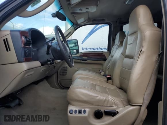 ✅ 2005 Ford F-350 XL • VIN: 1FTWW31P95EB23280 • Lot: 50005925. Listed on Copart with 198,416 mi. Free auction sales archive from the USA and detailed vehicle history report at DreamBid. Image 7.