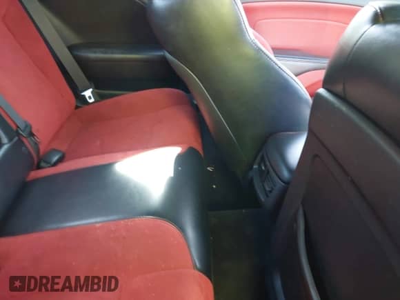 2018 Dodge Challenger R/T z VIN 2C3CDZBT4JH183613, wystawiony jako IAAI lot #42736300 z przebiegiem 176 851 mil mil oraz . Historia ofert i sprzedaży dostępna na DreamBid. Obrazek 8.