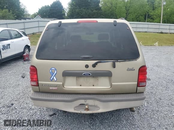 ✅ 2002 Ford Explorer Sport Value • VIN: 1FMYU60E32UA92511 • Lot: 54368265. Listed on Copart with 143,744 mi. Free auction sales archive from the USA and detailed vehicle history report at DreamBid. Image 6.