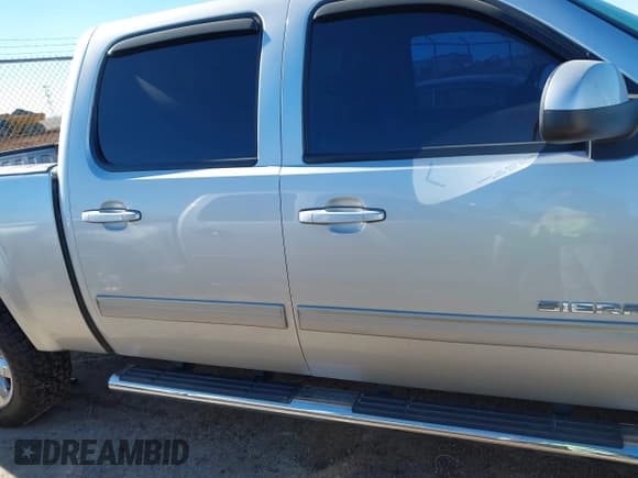 ✅ 2013 GMC Sierra 1500 SLT • VIN: 3GTP2WE78DG323280 • Lot: 41148621. Listed on IAAI with 143,491 mi. Free auction sales archive from the USA and detailed vehicle history report at DreamBid. Image 13.