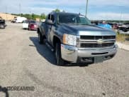 ✅ 2007 Chevrolet Silverado 2500HD Work Truck • VIN: 1GCHK29K47E556032 • Лот: 71995625. Опубликован ранее на Copart с пробегом 136 485 миль. Бесплатный доступ к архиву аукционных продаж из США и подробный отчёт об истории автомобиля на DreamBid. Изображение 13.