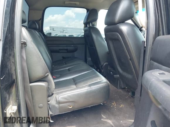 ✅ 2013 GMC Sierra 2500HD SLE • VIN: 1GT120C88DF182730 • Lot: 42634265. Wystawiony na IAAI z przebiegiem 218 222 mil. Bezpłatny archiwum sprzedaży aukcyjnych z USA i szczegółowy raport historii pojazdu na DreamBid. Zdjęcie 8.