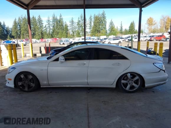 ✅ 2014 Mercedes-Benz CLS 550 • VIN: WDDLJ9BB7EA115070 • Lot: 43721011. Listed on IAAI with 122,871 mi. Free auction sales archive from the USA and detailed vehicle history report at DreamBid. Image 15.