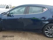 ✅ 2021 Mazda 3 Select • VIN: JM1BPBKL1M1308883 • Lot: 42291548. Listed on IAAI with 42,391 mi. Free auction sales archive from the USA and detailed vehicle history report at DreamBid. Image 15.