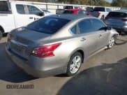 ✅ 2013 Nissan Altima SL • VIN: 1N4AL3AP2DN565552 • Лот: 43610256. Опубликован ранее на IAAI с пробегом 119 067 миль. Бесплатный доступ к архиву аукционных продаж из США и подробный отчёт об истории автомобиля на DreamBid. Изображение 4.