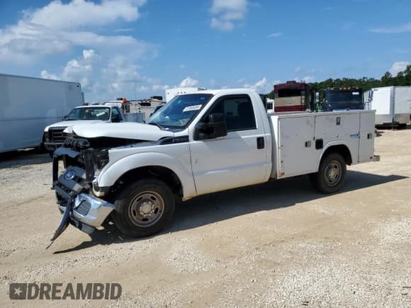 ✅ 2014 Ford F-250 XL • VIN: 1FTBF2A61EEA25389 • Lot: 61065095. Listed on Copart with 164,933 mi. Free auction sales archive from the USA and detailed vehicle history report at DreamBid. Image 1.