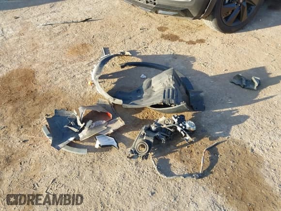 ✅ 2017 Toyota RAV4 LE • VIN: 2T3ZFREV8HW400460 • Lot: 43481734. Wystawiony na IAAI z przebiegiem 158 097 mil. Bezpłatny archiwum sprzedaży aukcyjnych z USA i szczegółowy raport historii pojazdu na DreamBid. Zdjęcie 12.