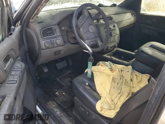 2012 Chevrolet Silverado 3500HD SRW LTZ с VIN 1GC4K1E86CF236086, выставлен на аукционе Copart как лот 60717825 с пробегом Не указан миль и На запчасти • Non repairable. История ставок и продаж доступна на DreamBid. Изображение 8.