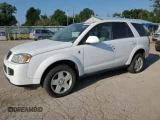 2007 Saturn VUE V6 z VIN 5GZCZ63477S876937, wystawiony jako Copart lot #59188644 z przebiegiem 87 672 mil mil oraz Czysty tytuł • Clean title. Historia ofert i sprzedaży dostępna na DreamBid. Obrazek 1.