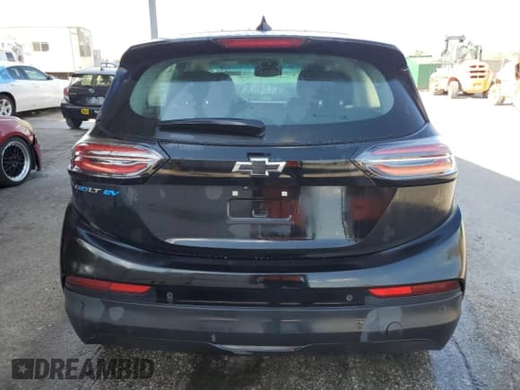 ✅ 2023 Chevrolet Bolt EV 2LT • VIN: 1G1FX6S05P4190007 • Lot: 50055665. Wystawiony na Copart z przebiegiem 44 100 mil. Bezpłatny archiwum sprzedaży aukcyjnych z USA i szczegółowy raport historii pojazdu na DreamBid. Zdjęcie 6.