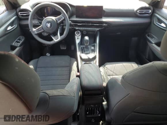 2024 Dodge Hornet GT z VIN ZACNDFAN9R3A13450, wystawiony jako Copart lot #58327135 z przebiegiem 9 034 mil mil oraz Szkoda całkowita • Salvage title. Historia ofert i sprzedaży dostępna na DreamBid. Obrazek 8.