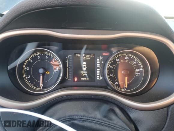 ✅ 2017 Jeep Cherokee Latitude • VIN: 1C4PJMCS3HW546767 • Lot: 87366635. Listed on Copart with 99,275 mi. Free auction sales archive from the USA and detailed vehicle history report at DreamBid. Image 9.