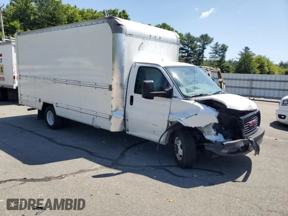 ✅ 2020 GMC Savana • VIN: 7GZ37TCG6LN008388 • Lot: 61483585. Listed on Copart with 83,436 mi. Free auction sales archive from the USA and detailed vehicle history report at DreamBid. Image 4.