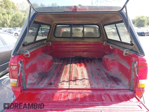✅ 1996 Ford Ranger XL • VIN: 1FTCR14U9TPA37579 • Lot: 43323949. Listed on IAAI with 193,745 mi. Free auction sales archive from the USA and detailed vehicle history report at DreamBid. Image 8.