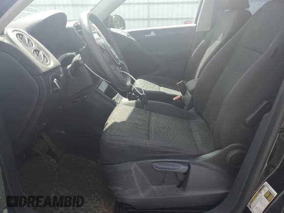 ✅ 2012 Volkswagen Tiguan SE • VIN: WVGAV7AX4CW607008 • Lot: 65028195. Wystawiony na Copart z przebiegiem 103 901 mil. Bezpłatny archiwum sprzedaży aukcyjnych z USA i szczegółowy raport historii pojazdu na DreamBid. Zdjęcie 7.