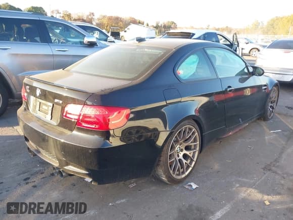 ✅ 2013 BMW M3 • VIN: WBSKG9C56DJ594991 • Лот: 43612592. Опубликован ранее на IAAI с пробегом 35 475 миль. Бесплатный доступ к архиву аукционных продаж из США и подробный отчёт об истории автомобиля на DreamBid. Изображение 4.