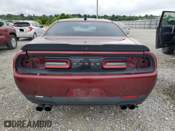 ✅ 2018 Dodge Challenger R/T Scat Pack • VIN: 2C3CDZFJ8JH161994 • Лот: 62092995. Опубликован ранее на Copart с пробегом 143 735 миль. Бесплатный доступ к архиву аукционных продаж из США и подробный отчёт об истории автомобиля на DreamBid. Изображение 6.