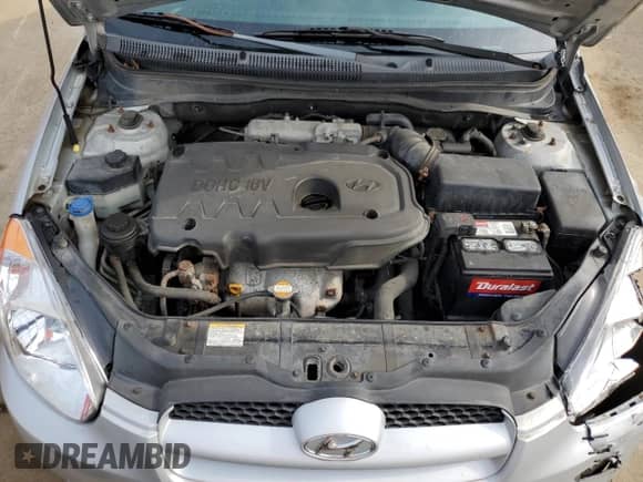 2008 Hyundai Accent GS z VIN KMHCM36C58U071165, wystawiony jako Copart lot #64824024 z przebiegiem 207 550 mil mil oraz Nie do naprawy • Non repairable. Historia ofert i sprzedaży dostępna na DreamBid. Obrazek 11.