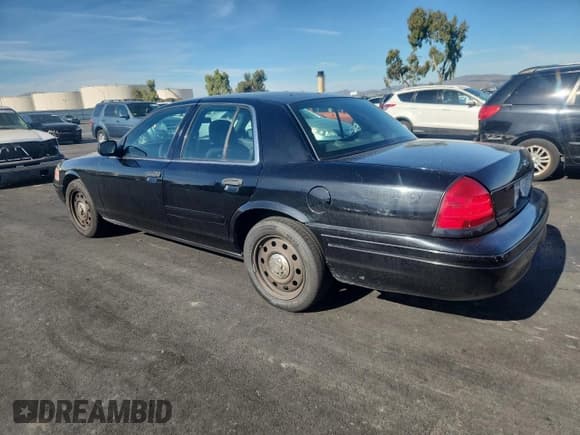 ✅ 2007 Ford Police Interceptor • VIN: 2FAFP71W07X138219 • Лот: 92357565. Опубликован ранее на Copart с пробегом 132 073 миль. Бесплатный доступ к архиву аукционных продаж из США и подробный отчёт об истории автомобиля на DreamBid. Изображение 2.