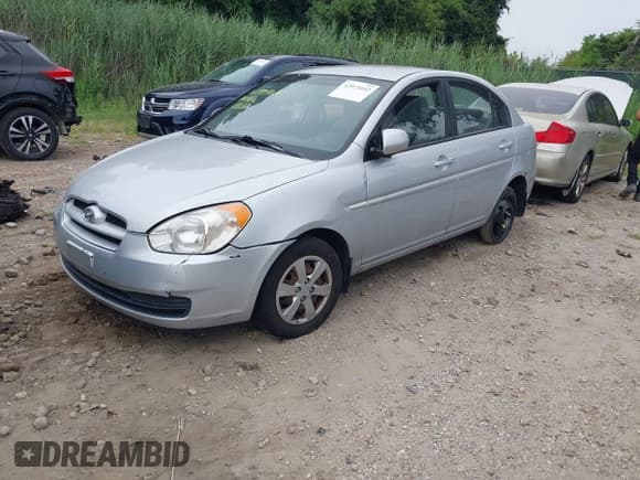 ✅ 2010 Hyundai Accent GLS • VIN: KMHCN4AC0AU405473 • Lot: 42973032. Listed on IAAI with 121,684 mi. Free auction sales archive from the USA and detailed vehicle history report at DreamBid. Image 2.