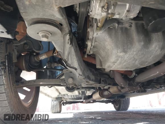 ✅ 2016 Ford Explorer XLT • VIN: 1FM5K7D82GGB18993 • Lot: 43833907. Wystawiony na IAAI z przebiegiem 115 048 mil. Bezpłatny archiwum sprzedaży aukcyjnych z USA i szczegółowy raport historii pojazdu na DreamBid. Zdjęcie 6.