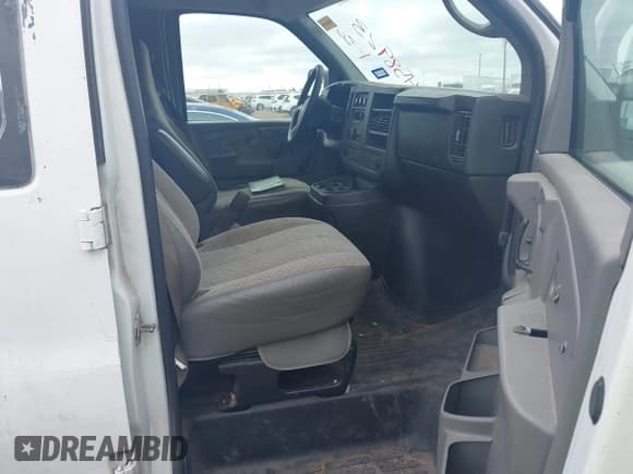 ✅ 2008 Chevrolet Express Cargo • VIN: 1GCGG29CX81196666 • Lot: 41458923. Listed on IAAI with 113,647 mi. Free auction sales archive from the USA and detailed vehicle history report at DreamBid. Image 5.