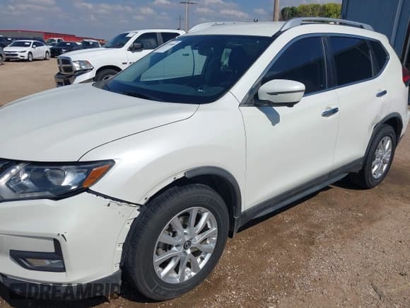 ✅ 2017 Nissan Rogue SV • VIN: KNMAT2MTXHP603326 • Lot: 43110800. Wystawiony na IAAI z przebiegiem 111 289 mil. Bezpłatny archiwum sprzedaży aukcyjnych z USA i szczegółowy raport historii pojazdu na DreamBid. Zdjęcie 6.