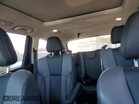 ✅ 2022 Subaru Ascent Onyx • VIN: 4S4WMAJDXN3400266 • Lot: 87310585. Wystawiony na Copart z przebiegiem 61 621 mil. Bezpłatny archiwum sprzedaży aukcyjnych z USA i szczegółowy raport historii pojazdu na DreamBid. Zdjęcie 10.