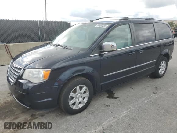 ✅ 2010 Chrysler Town & Country Touring Plus • VIN: 2A4RR8D18AR442802 • Lot: 89899685. Wystawiony na Copart z przebiegiem 149 651 mil. Bezpłatny archiwum sprzedaży aukcyjnych z USA i szczegółowy raport historii pojazdu na DreamBid. Zdjęcie 1.