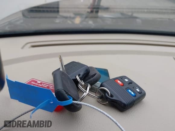 ✅ 2005 Ford Five Hundred Limited • VIN: 1FAHP28185G162678 • Lot: 43568524. Wystawiony na IAAI z przebiegiem 40 212 mil. Bezpłatny archiwum sprzedaży aukcyjnych z USA i szczegółowy raport historii pojazdu na DreamBid. Zdjęcie 11.