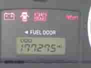 2005 Hyundai Santa Fe GLS z VIN KM8SC73E05U891483, wystawiony jako IAAI lot #42502599 z przebiegiem 177 275 mil mil oraz . Historia ofert i sprzedaży dostępna na DreamBid. Obrazek 12.