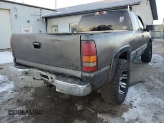 ✅ 2000 Chevrolet Silverado 2500 LS • VIN: 1GCGK29U8YZ106164 • Lot: 87706025. Wystawiony na Copart z przebiegiem Nie podano. Bezpłatny archiwum sprzedaży aukcyjnych z USA i szczegółowy raport historii pojazdu na DreamBid. Zdjęcie 3.