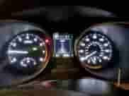 ✅ 2017 Hyundai Santa Fe 2.4L • VIN: 5NMZT3LB7HH004622 • Lot: 40319053. Wystawiony na Copart z przebiegiem 90 865 mil. Bezpłatny archiwum sprzedaży aukcyjnych z USA i szczegółowy raport historii pojazdu na DreamBid. Zdjęcie 9.