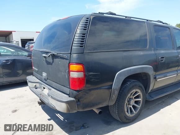 ✅ 2002 Chevrolet Suburban LS • VIN: 3GNEC16Z92G145553 • Лот: 43080985. Опубликован ранее на IAAI с пробегом 218 557 миль. Бесплатный доступ к архиву аукционных продаж из США и подробный отчёт об истории автомобиля на DreamBid. Изображение 6.